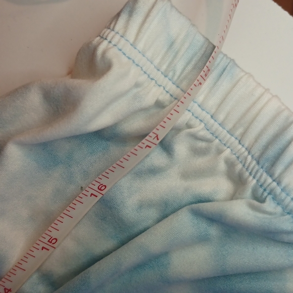 Love for humanity Large couture short sleeve light blue & white tie dye crop - Picture 9 of 10